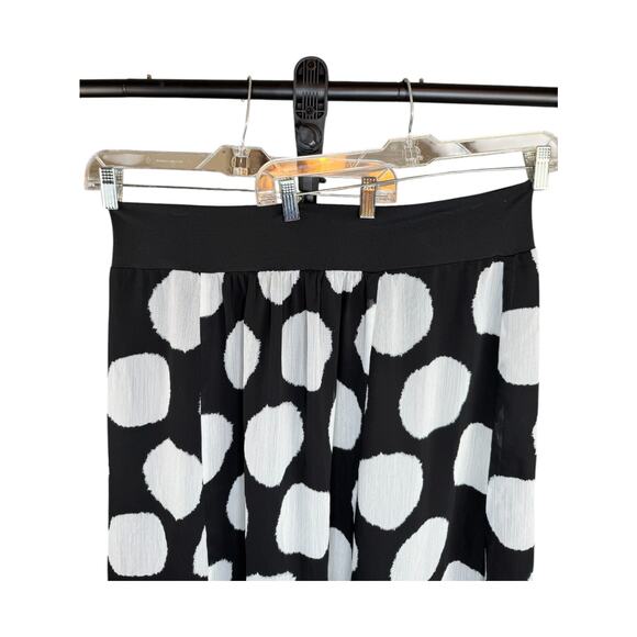 Lane Bryant Women's 20 Black White Polka Dot Flare Knee Length Skirt Stretch - Picture 7 of 7